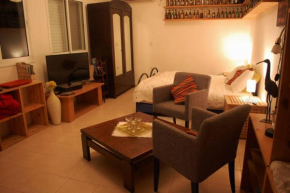  Benny's Studio  Beit Hanan